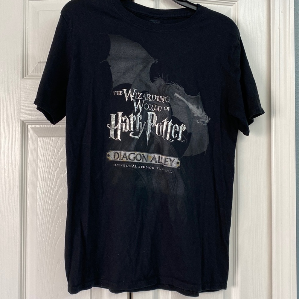 Harry Potter t-shirt size medium